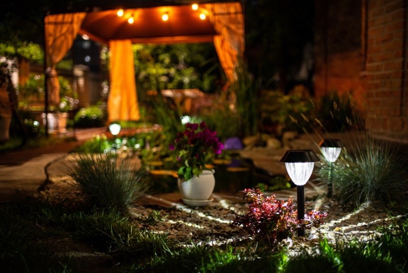 Solar Garden Lights That Brighten Your Evenings