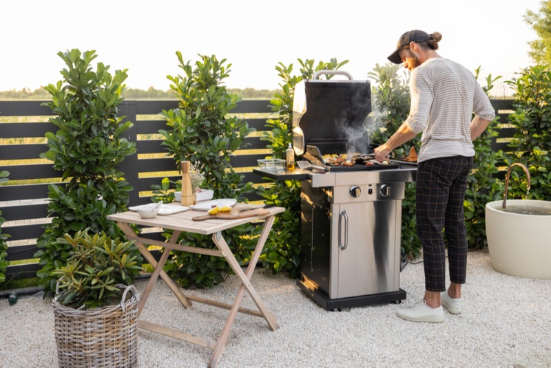 Gas Grills That Make Outdoor Cooking Easy